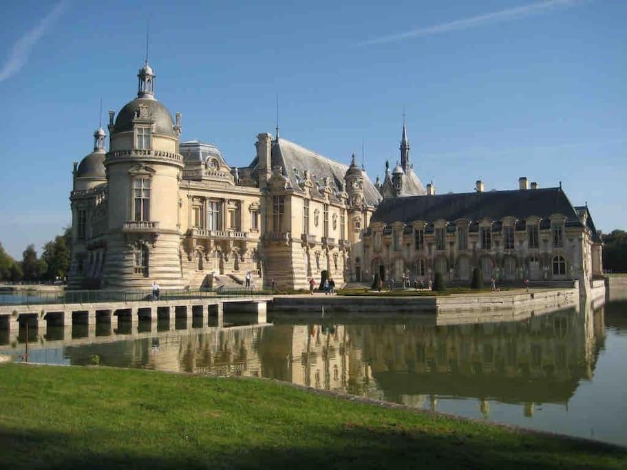 La Creme De La Creme - Chantilly Exterior photo